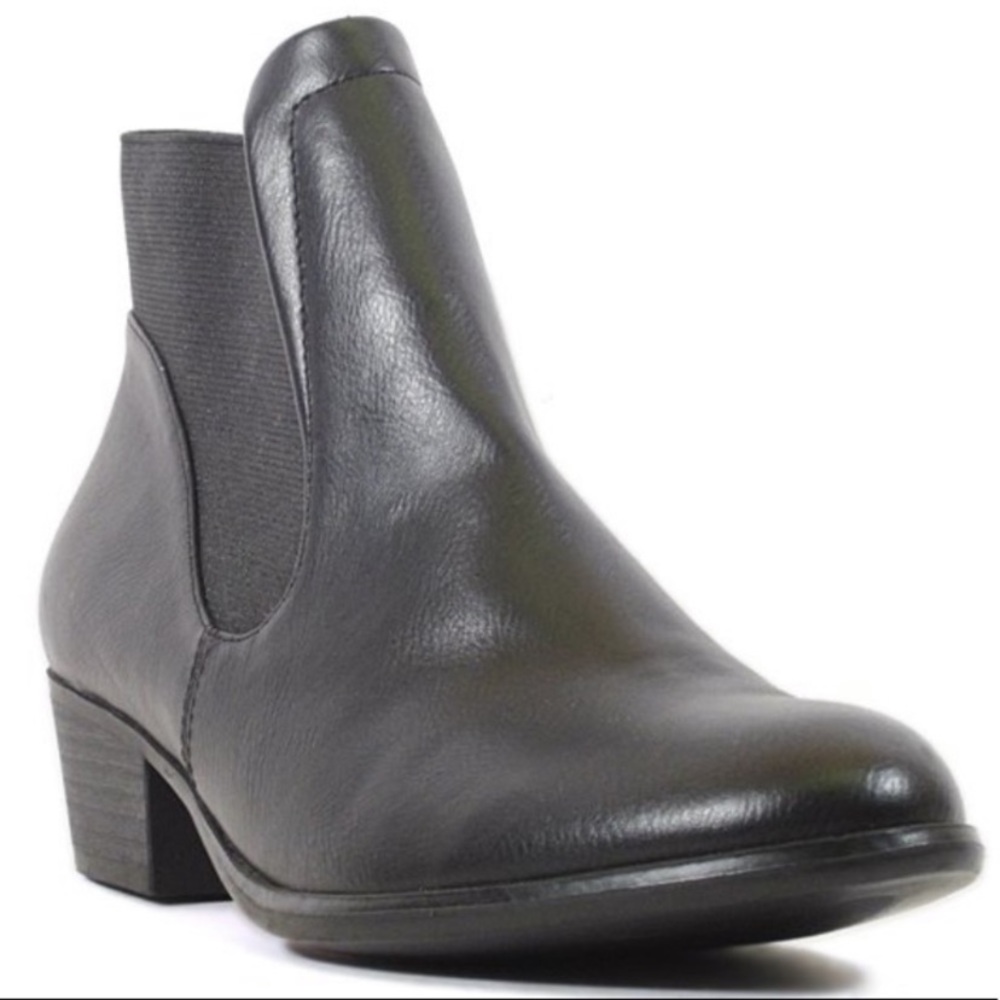 *SOLD*Chelsea Crew Black Lorrie Boot Sz 6 NWT